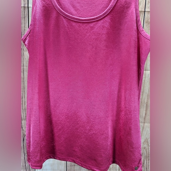 DKNY Ann Women’s‎ Scoop Neck  Tank Top, magenta , size M NWOT - Picture 8 of 8